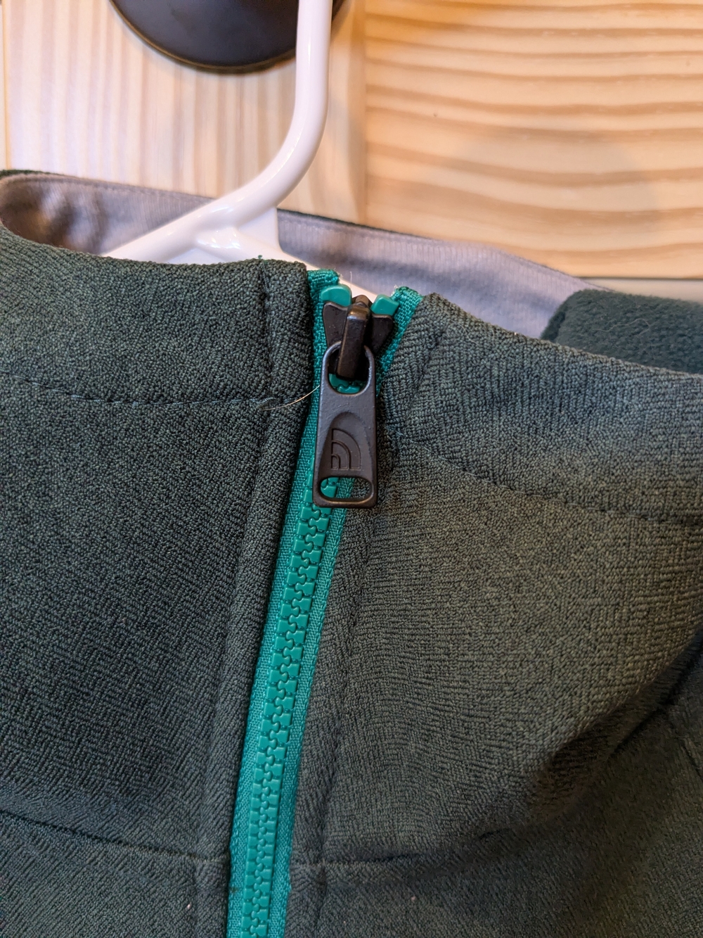 The North Face Men's Forest Green Hooded Performance Jacket with Teal Accents - Picture 3 of 7